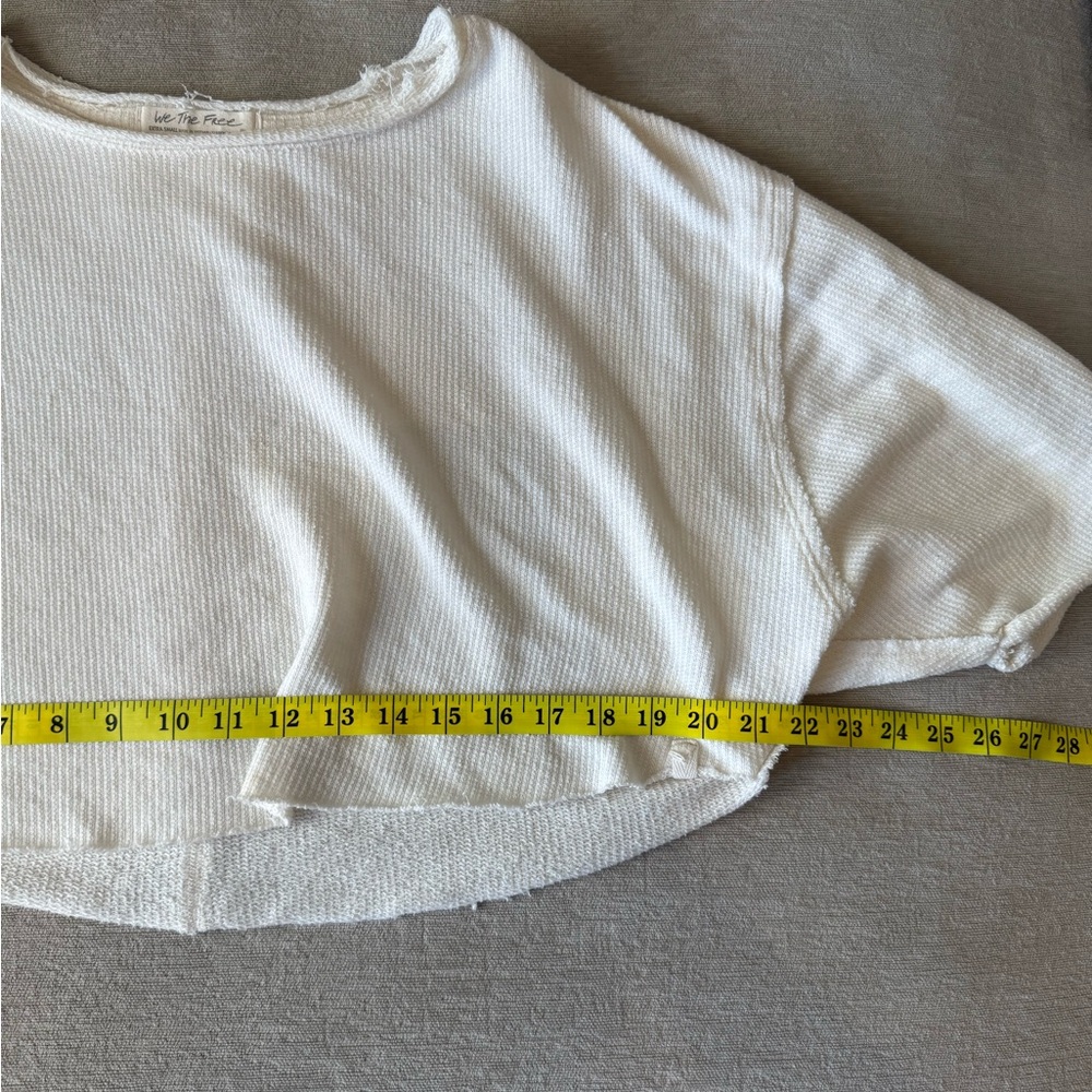 We The Free by Free People Cropped Oversized Raw Hem Sweater XS – Ivory Cream - Picture 9 of 10